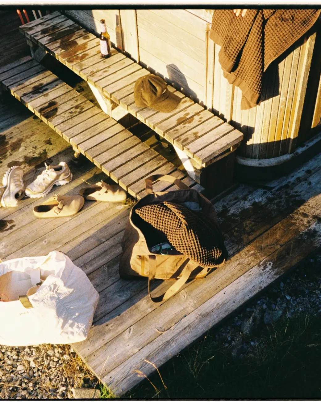 An image a of a hot tub with a bag nearby