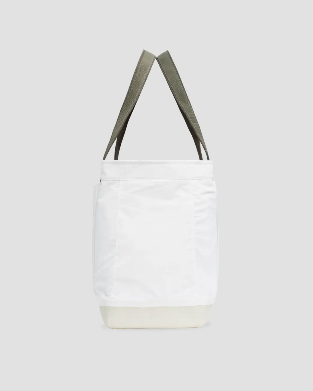 An image of 20L Day Bag Marshmallow side profile