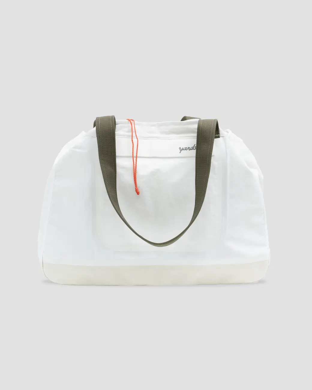 An image of 20L Day Bag Marshmallow closed